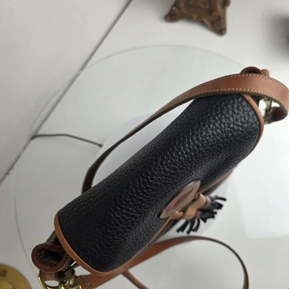 Dooney & Bourke Dover Carrier R10 Crossbody Tassel All Weather Vtg Tan Black Bag - Picture 6 of 16